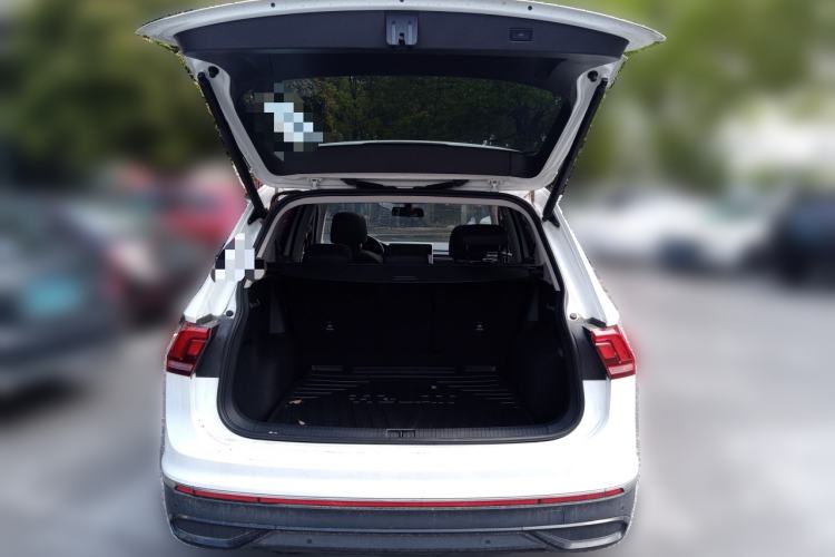 Used Volkswagen Tiguan L 2024 300TSI Automatic Two-Wheel Drive Smart Edition Trunk