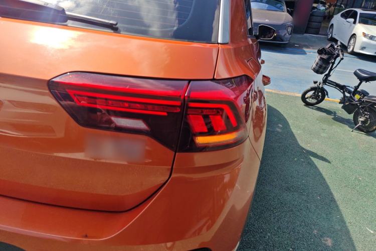 Used Volkswagen T-ROC 2018 280TSI DSG Two-Wheel-Drive Comfort Version China V Standard