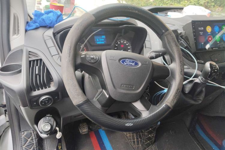 Used Ford Transit 2019 2.0T Diesel Business & Travel Mid-Drive Mid-Roof 7-Seater China VI Standard