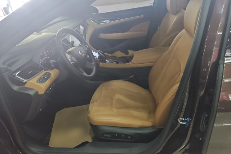 Used Buick LaCrosse 2018 28T Luxury Model Left Front Seat