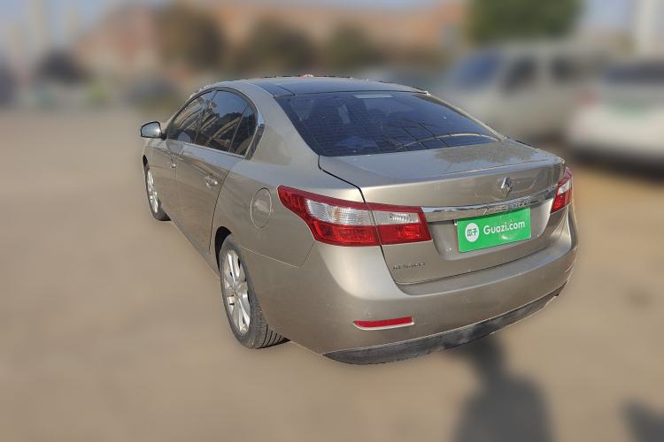 Used Renault Latitude 2011 2.0L CVT Luxury Navigation Edition
