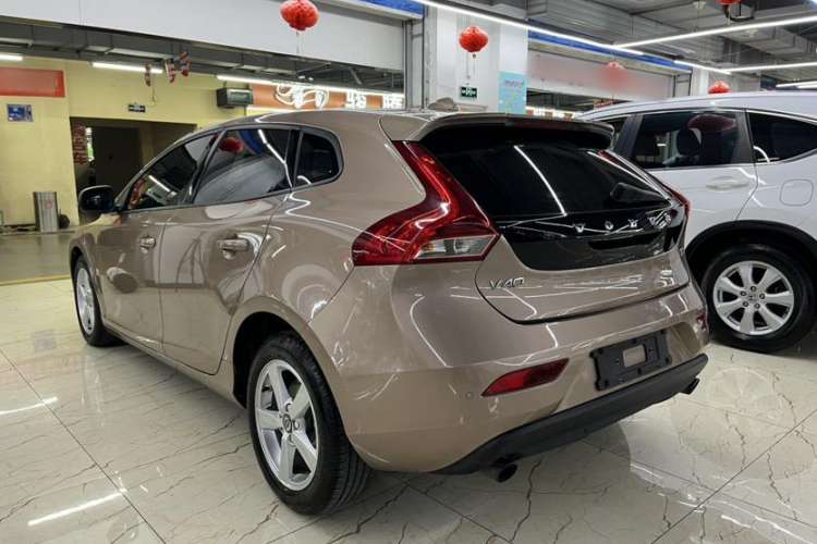 Used Volvo V40 2016 T3 Zhiyi Edition
