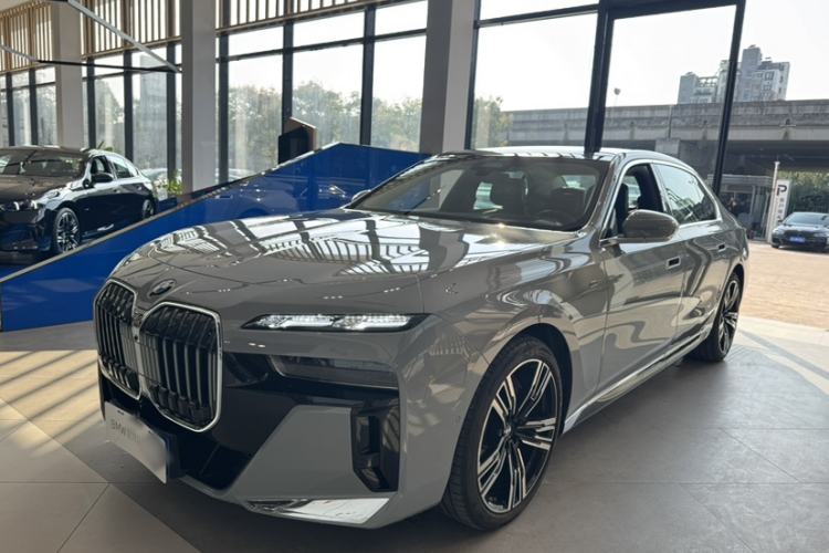 Used BMW 7 Series 2023 740Li Leading Model M Sport Package