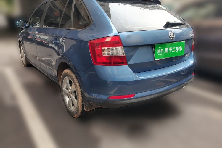 Used Skoda Rapid Spaceback 2014 1.6L Automatic Enjoyment Edition
