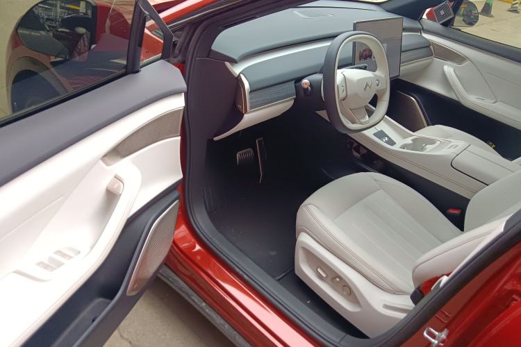 Used ONVO L60 2024 60 kWh Rear-Drive Version
