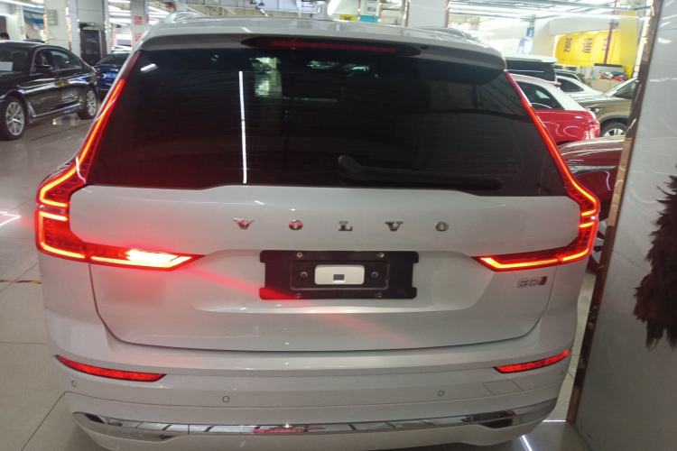 Used Volvo XC60 2023 B5 4x4 Smart Luxury Edition
