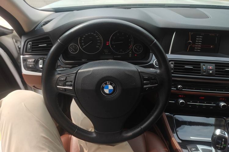 Used BMW 5 Series 2014 520i Elegant Edition