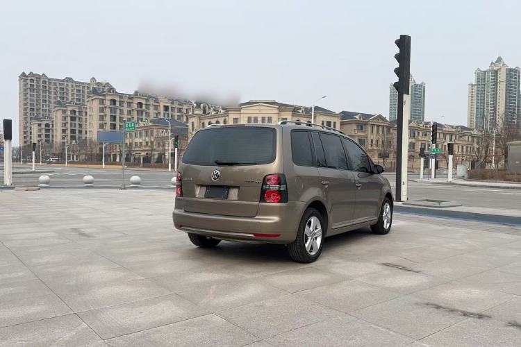 Used Volkswagen Touran 2015 1.4T DSG Comfort Edition 5 Seats Exterior 6