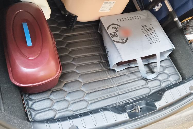 Used BMW 5 Series 2014 525Li Luxury Design Package Trunk