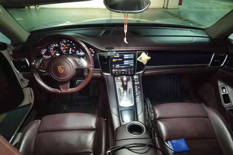 Used Porsche Panamera 2016 Panamera Executive Edition 3.0T Center Console