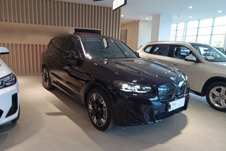 Used BMW iX3 2023 Leading Type Exterior 2