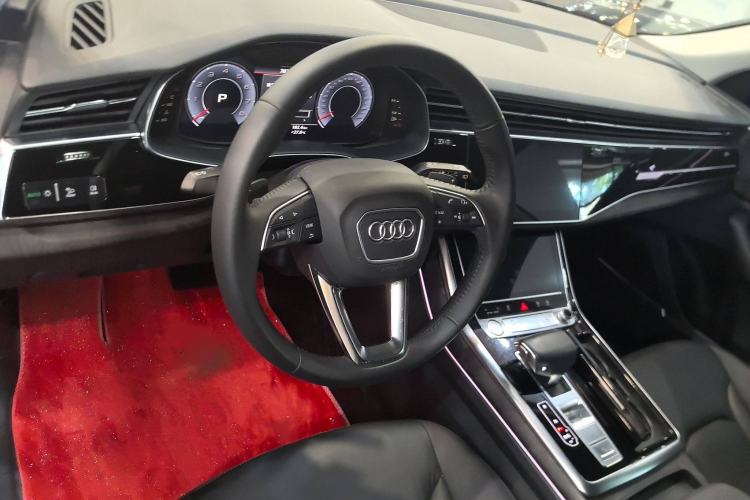 Used Audi Q8 2019 55 TFSI Luxury Dynamic Model
