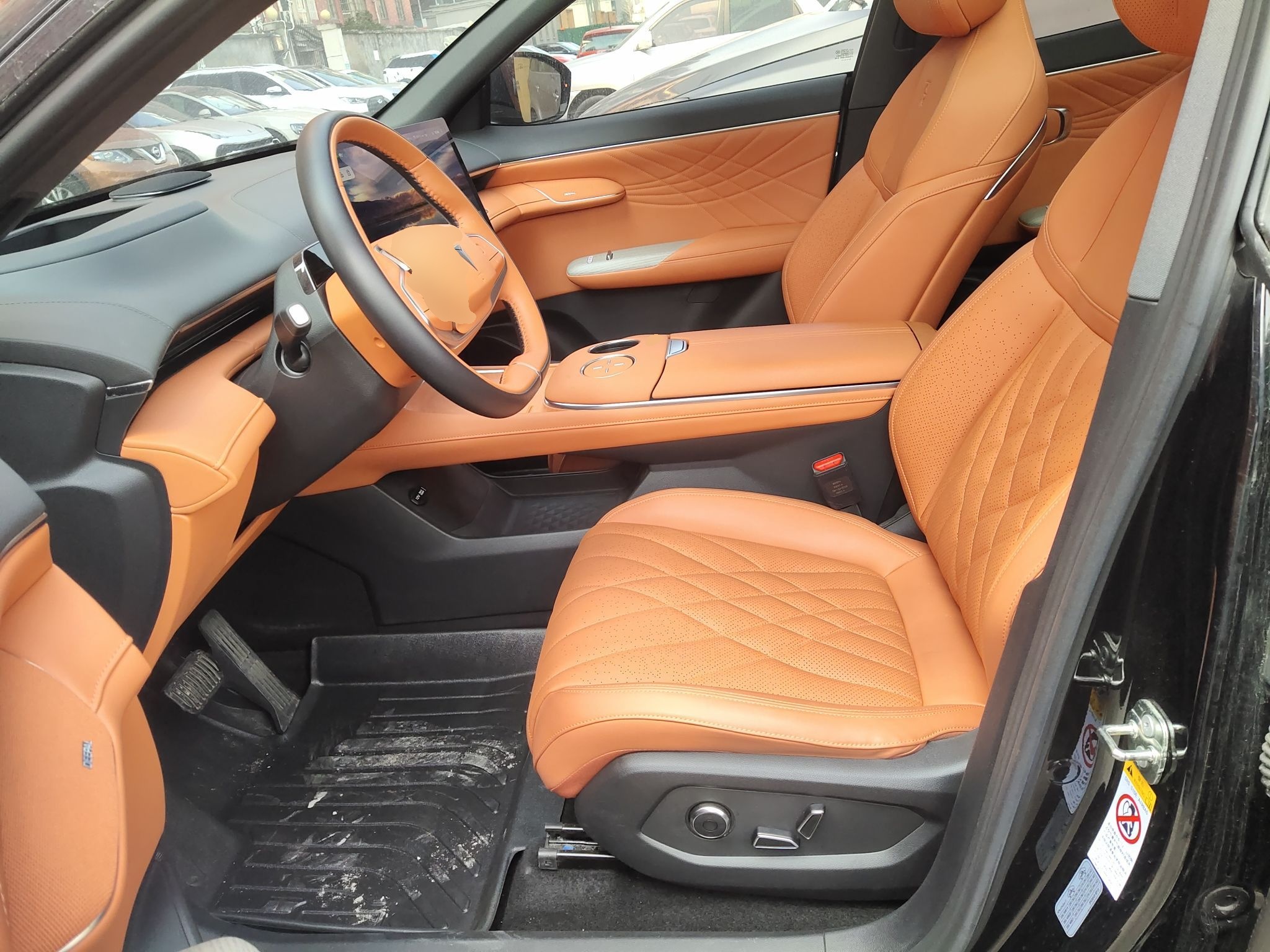 Переднее сиденье в автомобиле