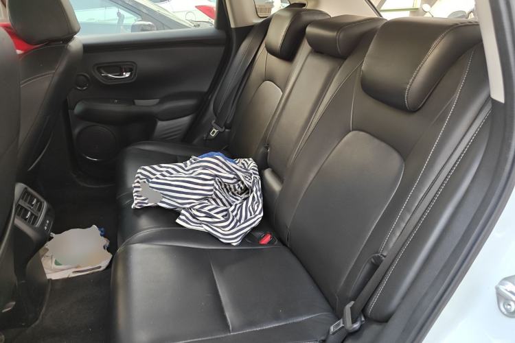 Used Honda HR-V 2023 2.0L eHEV Dynamic Speed Version Left Rear Seat