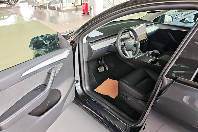 Used Tesla Model Y 2024 Rear-Wheel-Drive Version