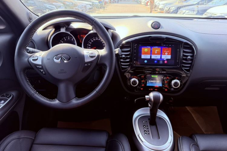 Used Infiniti ESQ 2014 1.6L Spontaneous Edition
