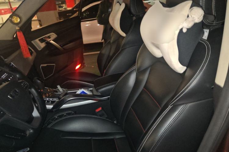 Used Geely Auto Emgrand X7 Sport 2018 1.8TD Automatic Two-Wheel Drive ZhiZun Model with 4G Connectivity