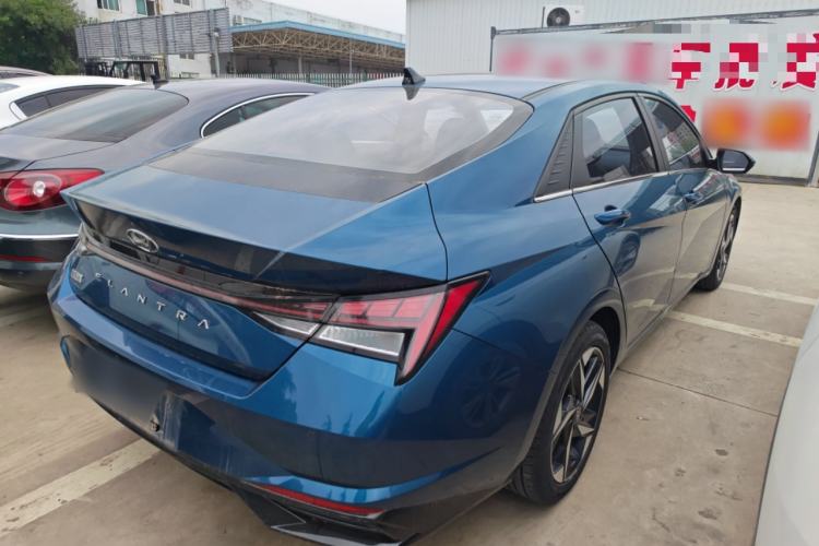 Used Hyundai Elantra 2022 1.5L CVT GLX Elite Edition Rear Right 45 Deg