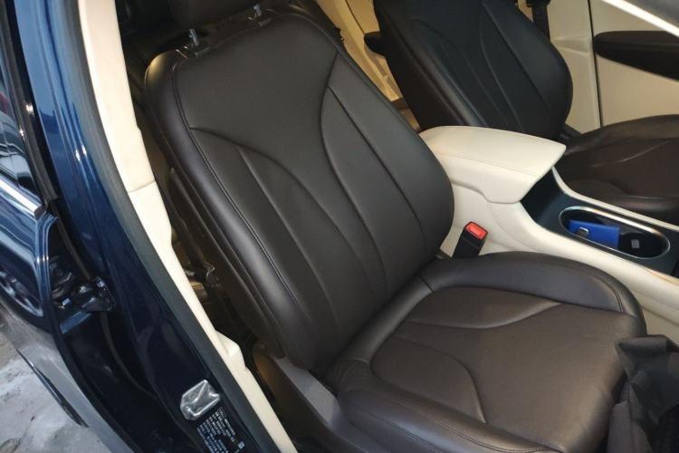 Used Lincoln MKC 2014 2.0T Two-Wheel-Drive Luxury Edition
