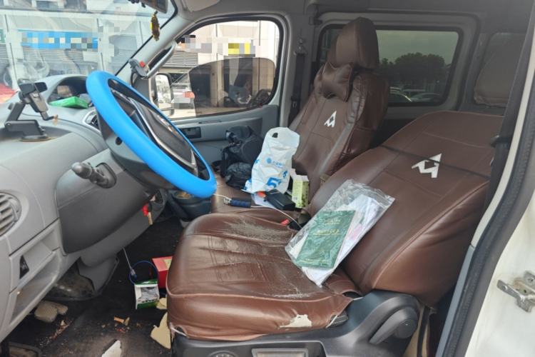 Used SAIC MAXUS Xintu V80 2021 2.0T AMT Classic Aoyuntong Short Wheelbase Mid-Roof 5/6-Seater