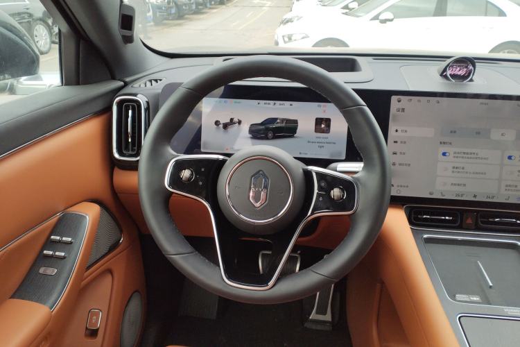 Used Hima AITO M8 2025 Extended-Range Ultra Version 53.4 kWh 6-Seater Edition