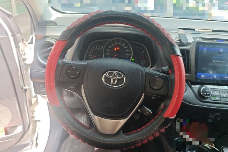 Used Toyota RAV4 2018 2.0L CVT Two-Wheel Drive Fashion X Edition Steering Wheel