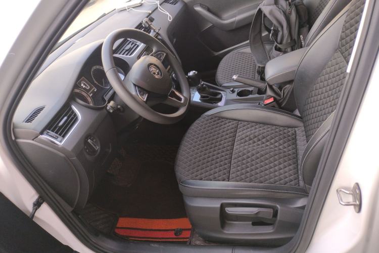 Used Skoda Octavia 2019 TSI280 DSG Luxury Edition Station Wagon China VI Standard