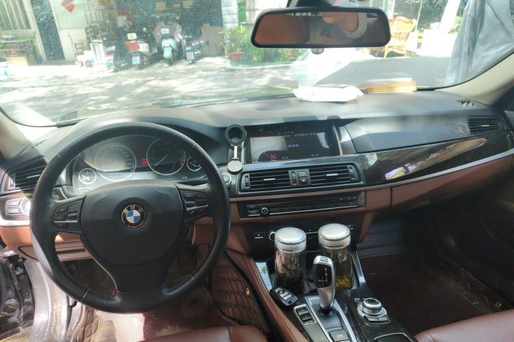 Used BMW 5 Series 2014 525Li Leading Model
