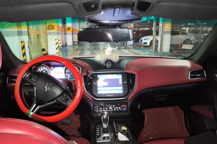 Used Maserati Ghibli 2014 3.0T Standard Edition Center Console