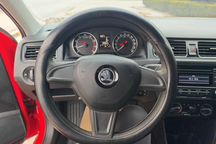 Used Skoda Rapid Spaceback 2016 Revised Version 1.6L Manual Front-Drive Edition