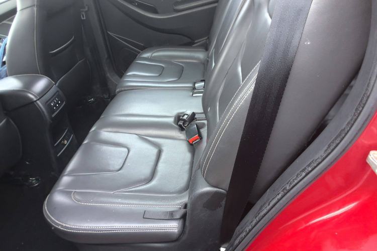 Used Dongfeng Fengon 580 2016 1.5T Manual Luxury Edition
