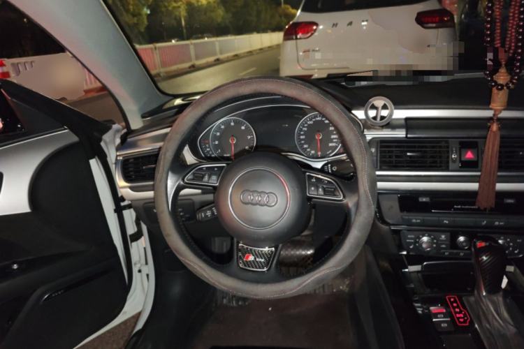 Used Audi A7 2018 40 TFSI quattro Technology Edition Steering Wheel