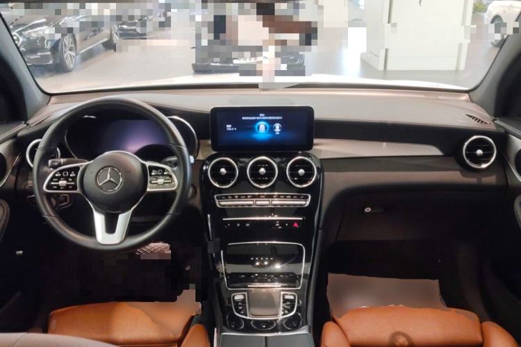 Used Mercedes-Benz GLC Coupe 2020 GLC 260 4MATIC Coupe SUV Center Console