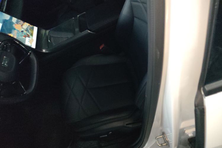 Used Geely Galaxy L6 2024 125km PLUS Dragon Edition
