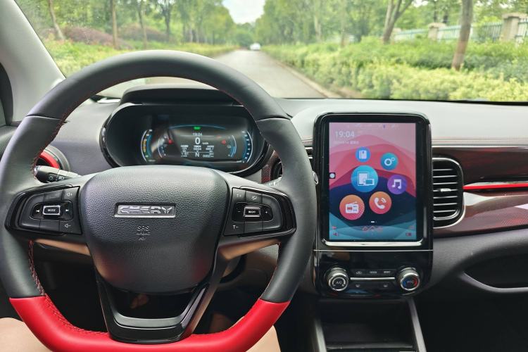 Used Chery New Energy Little Ant 2022 Revised Version Sweet Pink Edition Half-Sugar Version Lithium Iron Phosphate 30.7 kWh 30 kW 301 km