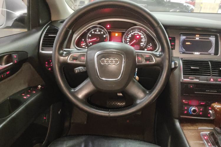 Used Audi Q7 2011 3.0 TFSI Technology (200kW) Steering Wheel