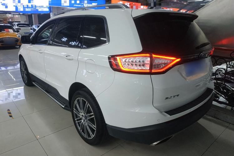 Used Ford Edge 2018 EcoBoost 245 Two-Wheel-Drive Platinum Edition 5 Seats
