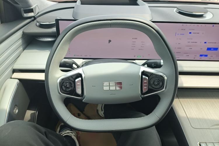 Used Geely Galaxy E8 2024 665 km Range Rear-Drive Starship Long-Range Version Steering Wheel