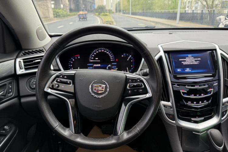 Used Cadillac SRX 2015 3.0L Comfort Version
