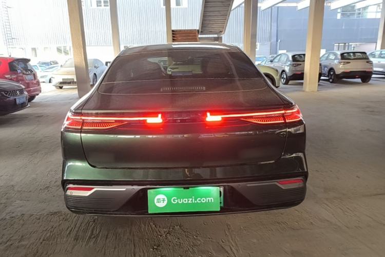 Used Geely Galaxy 8 2025 130km EM-P Starship Edition
