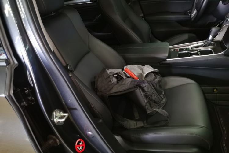 Used Honda Accord 2022 260TURBO Luxury Edition Right Front Seat