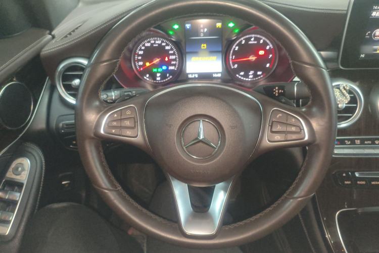 Used Mercedes-Benz GLC 2018 Facelifted GLC 260 4MATIC Dynamic Edition Steering Wheel