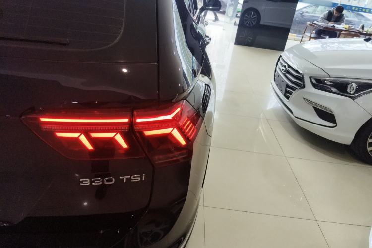 Used Volkswagen Tiguan L 2023 330TSI Automatic Two-Wheel Drive R-Line Enjoyment Edition Right Rear Taillight