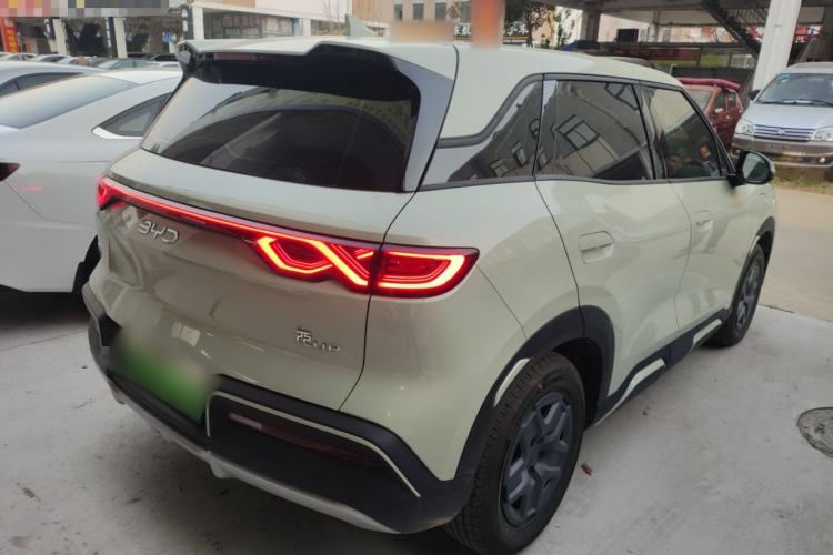 Used BYD Yuan UP 2025 Model 301KM Leading Version
