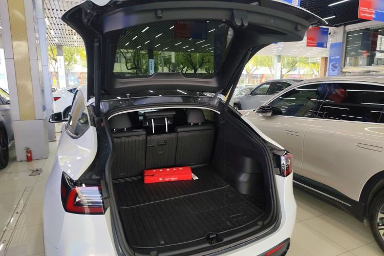 Used Tesla Model Y 2024 Rear-Wheel-Drive Version
