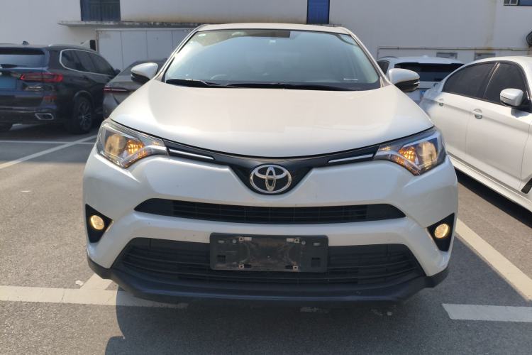 Used Toyota RAV4 2016 2.0L CVT Two-Wheel Drive Urban Edition China V Standard