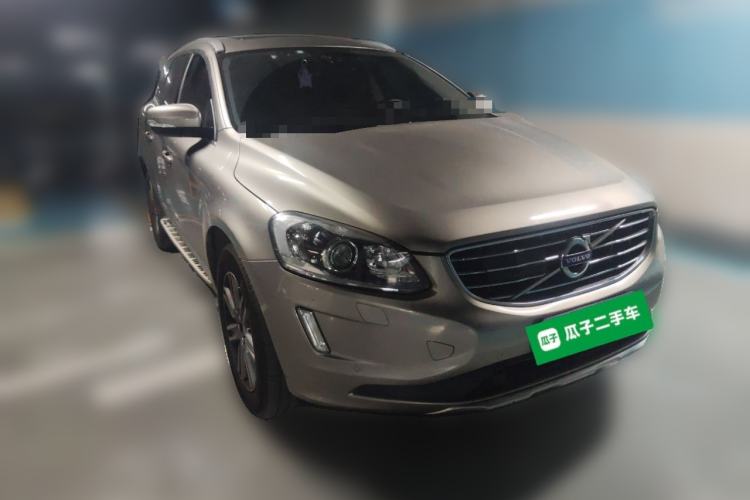 Used Volvo XC60 2016 T5 AWD Zhiyuan Edition Front Right 45 Deg