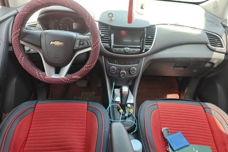 Used Chevrolet Trax 2017 1.4T Automatic Two-Wheel Drive Luxury Version Center Console