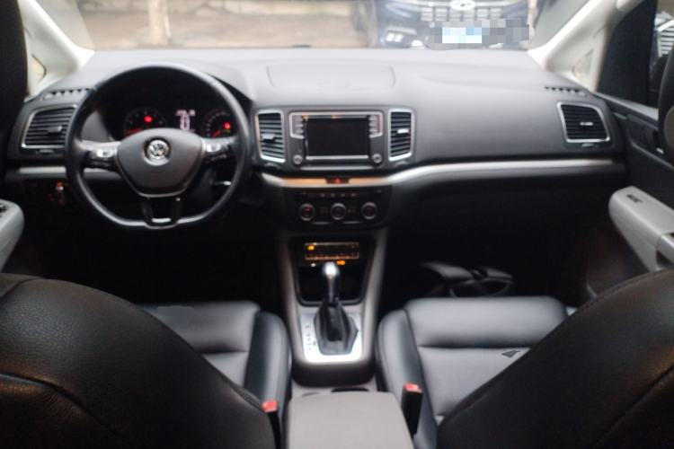 Used Volkswagen Sharan 2016 380TSI Comfort Edition 7-Seater Center Console