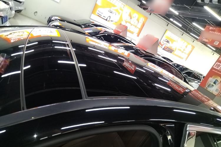 Used Mercedes-Benz E-Class 2021 E 300 L Sporty and Stylish Model Roof